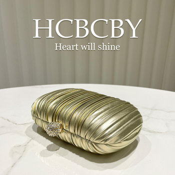 Kézitáska – doboz alakú | PU bőr, vízszintes négyzetes forma, csattal zár, poliészter bélés, határokon átívelő trend