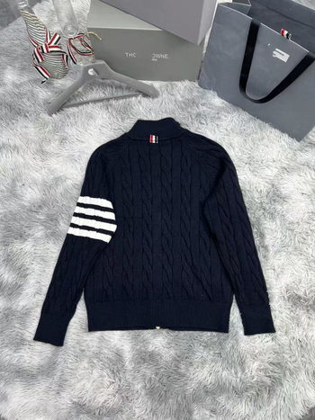 Nova TB pletena jakna-cardigan za muškarce i žene, visokog kvaliteta, s četiri pruge, koledžanski stil, casual kardigan sa zatvaračem i stojećim ovratnikom