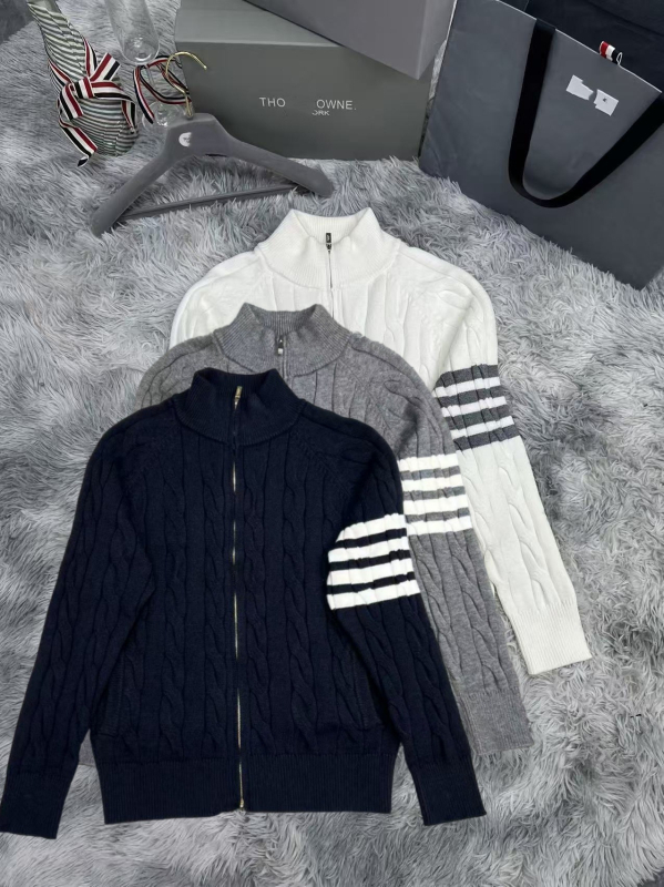 Nova TB pletena jakna-cardigan za muškarce i žene, visokog kvaliteta, s četiri pruge, koledžanski stil, casual kardigan sa zatvaračem i stojećim ovratnikom