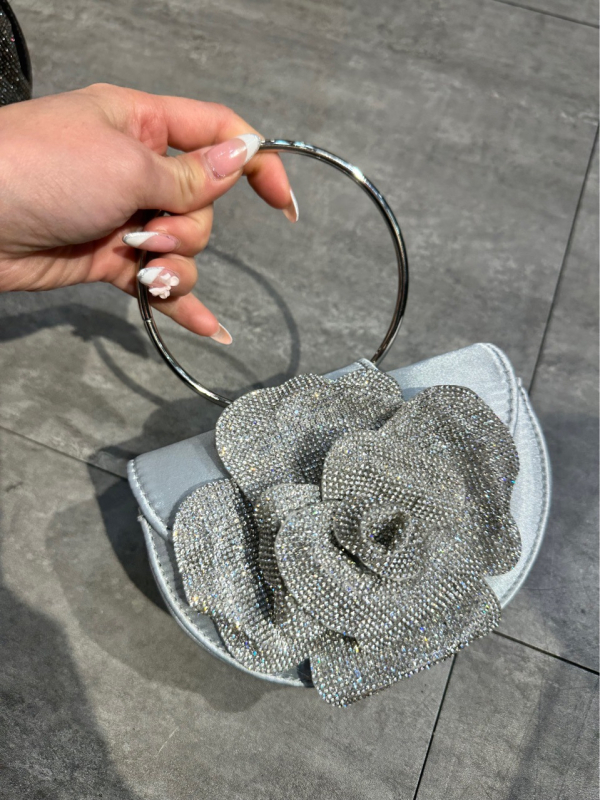 Sedlovna torbica od svile za zabave, s rhinestones i ružičastim cvijećem, polukružnog oblika, džep za telefon i identifikacijsku karticu, nošenje u ruci ili preko ramena, moderno