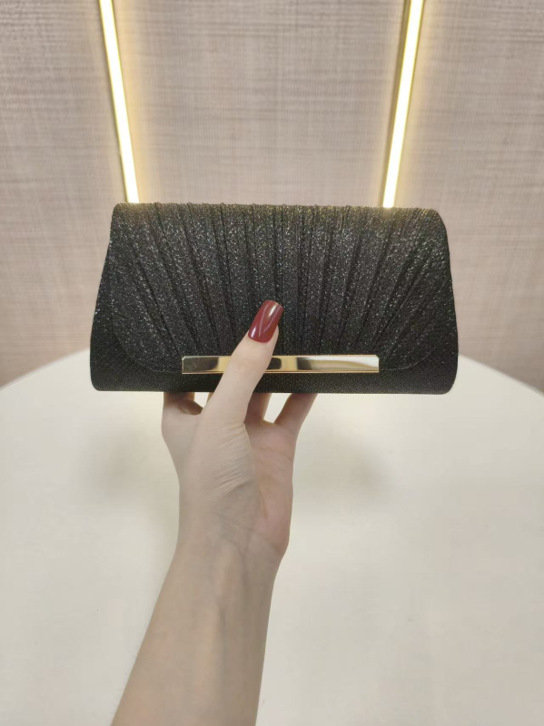 Lančana torbica, mala kvadratna ženska torbica, večernji clutch, tekstura sintetičke mikrovlaknast kože