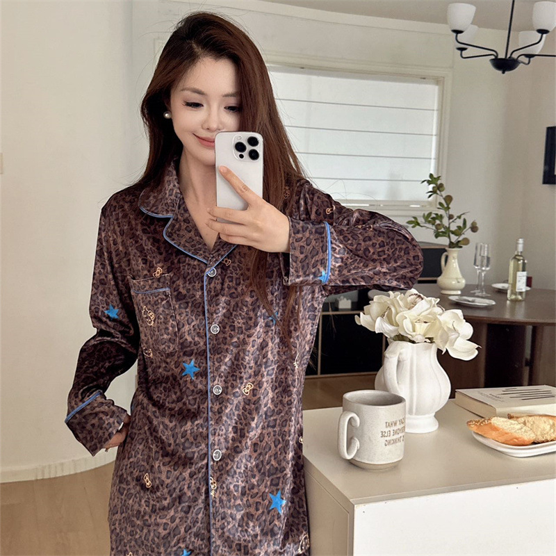 Zimski ženski velvet set pidžama – luksuzan, topao kućni set s dijamantnom vezom, preklopni ovratnik, dugi rukavi i dugi hlače