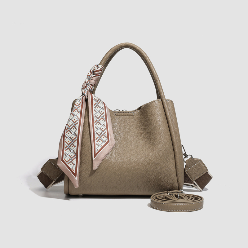 PU torbica za žene – elegantan stil zrele žene, torba tipa kanta, ljeto 2025, svakodnevna upotreba