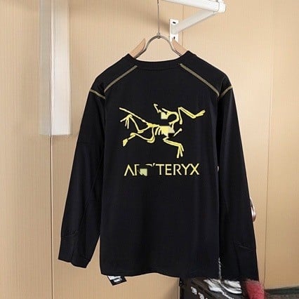 Тениска с дълги ръкави от памучен бленд, свободна кройка, кръгла яка, принт с карикатура