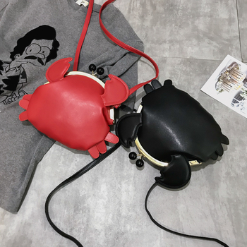 KKX PU crossbody torba s malim kvadratnim dizajnom, horizontalni oblik, zatvaranje latch, unutarnji džepovi: džep na zip, džep za telefon, džep za ID