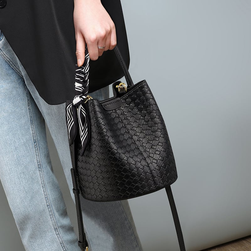 SEAMMER Bucket Bag, Prava koža, Ulični stil, Zip otvor, Jesen 2025