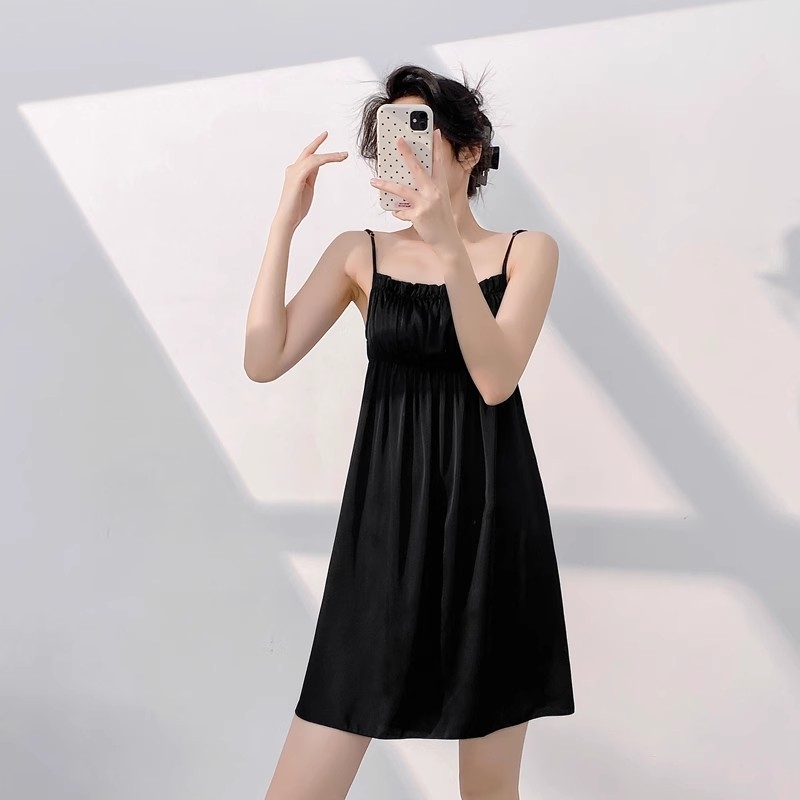 Ženska kućna haljina od ice silk, seksi stil, 95–100% poliester, tanka tkanina, V-izrez