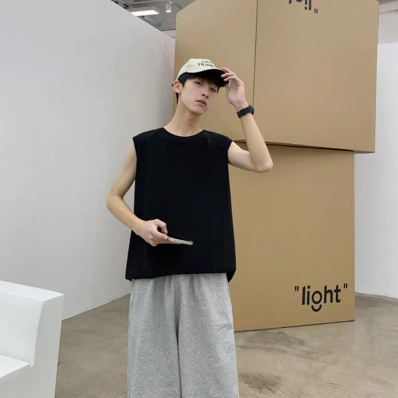 Спортен потник без ръкави – 100% памук, свободна кройка, подходящ за спорт и лято