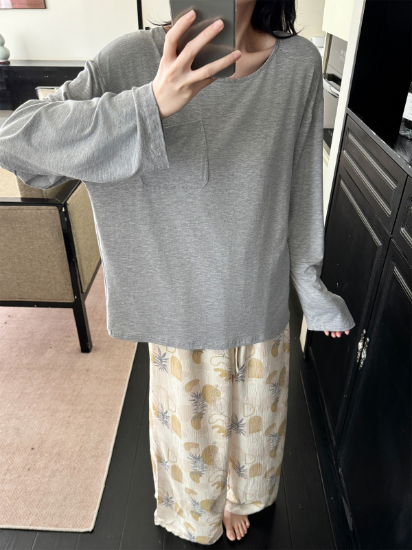 Ženski set pidžama od modalnog materijala – minimalistički stil, duga rukava i pantalone, prozračni kućni outfit za sve sezone