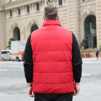 Unisex pufasta vesta s punjenjem od bijelog patka, kapacitet punjenja 300, stojeći ovratnik, prednji zip, širok kroj