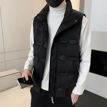 Ανδρικό γιλέκο από πούπουλα με σταθερό γιακά, φερμουάρ, κουκούλα, επένδυση φλίς και καπιτονέ σχεδιασμό