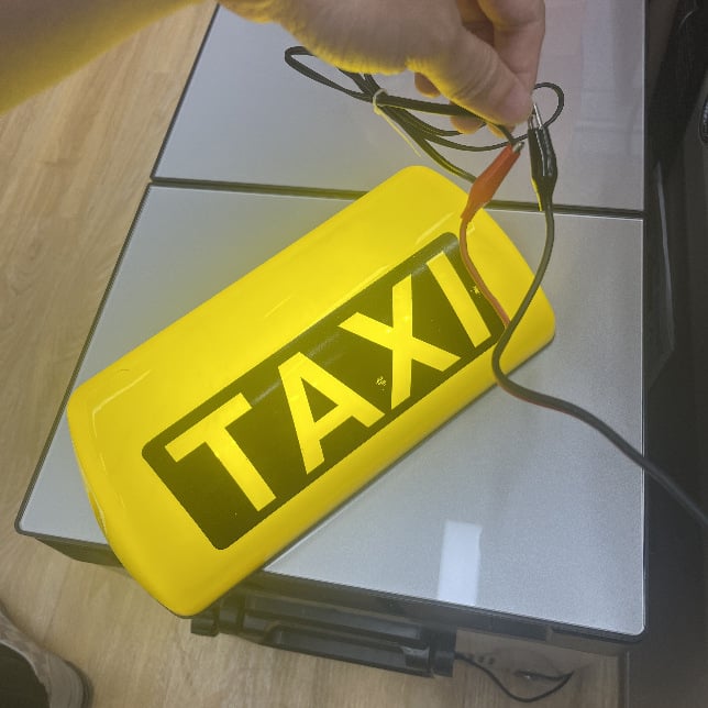 Taxi krova svjetiljka s vodootpornom magnetskom osnovom, ABS, 12V, model 8001