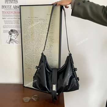 PU kožna torba ispod pazuha, crossbody s zatvaračem, vodoravni kvadratni oblik, unutarnja džep na zip, sintetička koža podstava