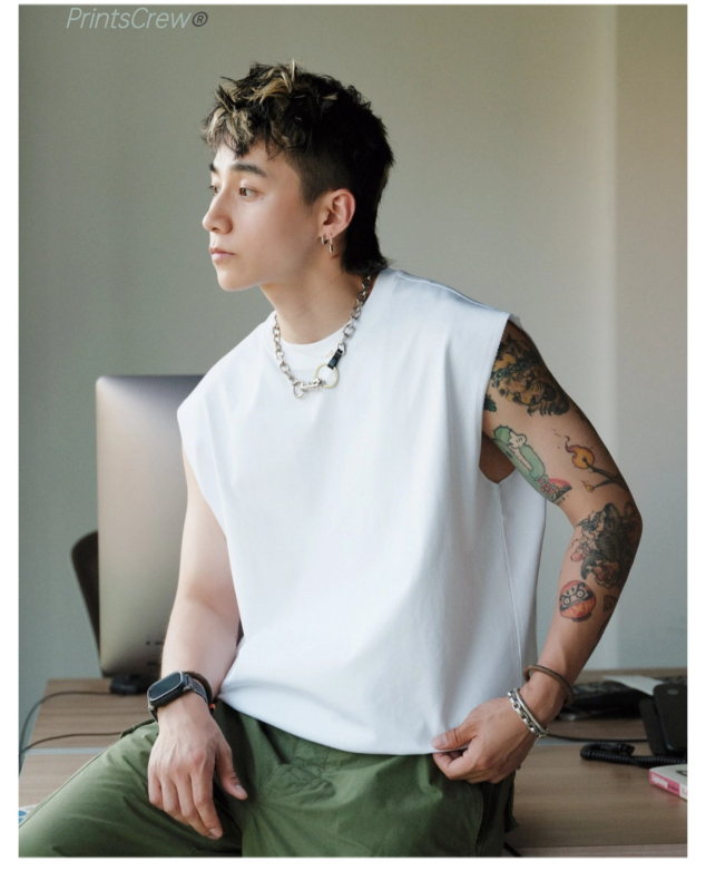 Безръкав Sweat Vest, свободна кройка, едноцветен модел, полиестер Corduroy плат, джоб с пришивка