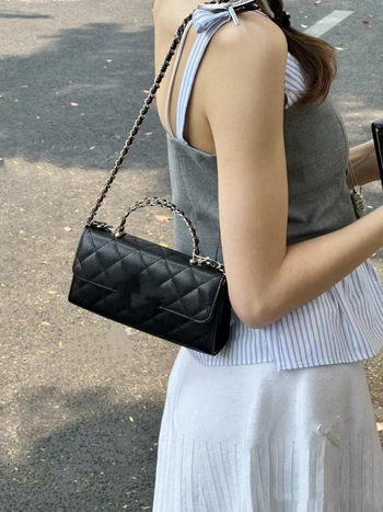 Gradska minimalistička crossbody torbica sa zatvaračem, prirodna koža goveda, džep za dokumente, pravokutnog oblika