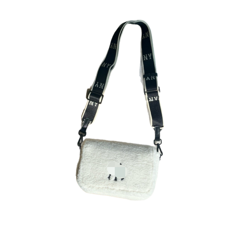 Crossbody torba od velura sa zatvaranjem na zip, unutarnja podstava od najlona, džep za telefon, jedna naramenica