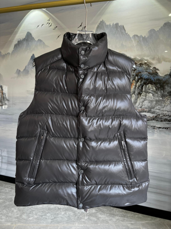 Muški down vest bez kapuljače sa stojećim ovratnikom, 86–90% perja, 700 FP, 100–150 g punila