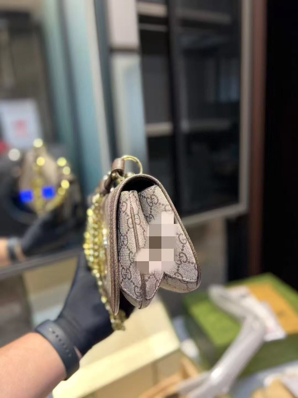 Geantă de umăr din pânză, pătrată, cu Interlocking Double G, buzunar ascuns cu fermoar și curea simplă