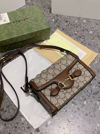 Taška na mobilný telefón, PU materiál, otvorenie typu kryt, držiak na bankovky, horizontálny štvorcový tvar, podšívka z syntetickej kože