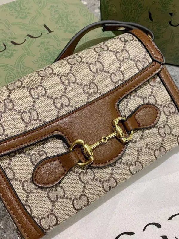 Taška na mobilný telefón, PU materiál, otvorenie typu kryt, držiak na bankovky, horizontálny štvorcový tvar, podšívka z syntetickej kože