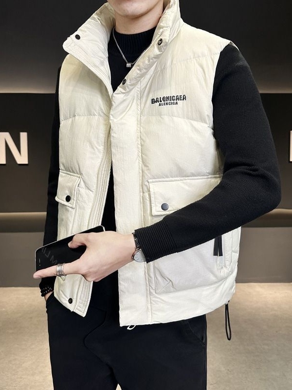 Ανδρικό γιλέκο με πούπουλα, σταθερός γιακά, κουκούλα, φερμουάρ, ριγέ μοτίβο, στενή γραμμή