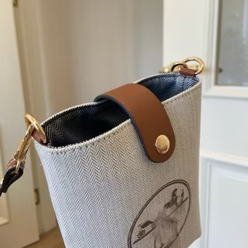 PU torbica za telefon crossbody s kožom Oil-Wax, uspravnog pravokutnog oblika, magnetsko zatvaranje, jednostrani remen, unutarnja džep za telefon