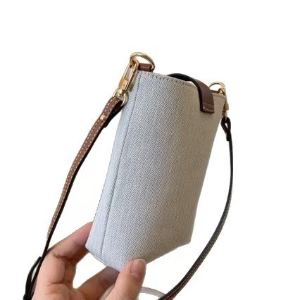 PU torbica za telefon crossbody s kožom Oil-Wax, uspravnog pravokutnog oblika, magnetsko zatvaranje, jednostrani remen, unutarnja džep za telefon