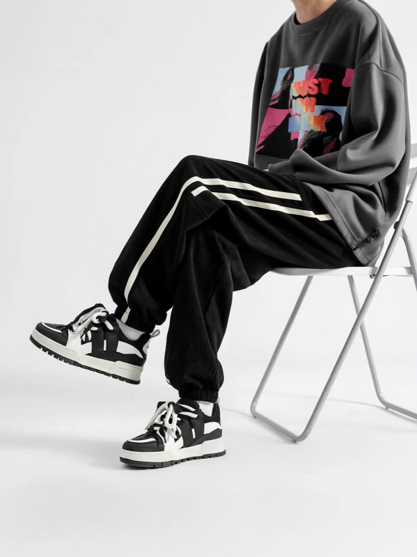 Muške dugačke sportske hlače, oprani poliester, blaga elastičnost, ravni kroj, srednji pojas, Hong Kong stil