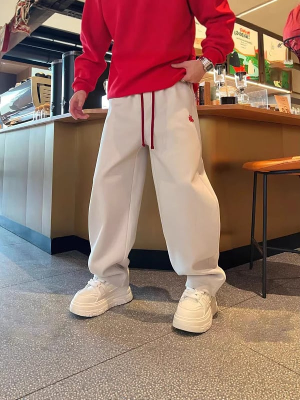 Muške hlače za slobodno vrijeme s ravnim krojem i flis podstavom, 100% poliester, srednji pojas