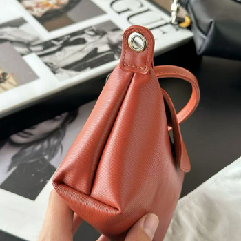 Dumpling torba, gradska jednostavnost, materijal PU denim, oblik dumpling, zatvarač, unutarnja džep za telefon