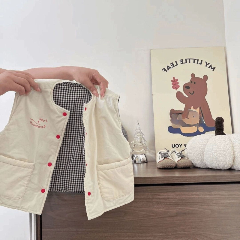 Dječja reverzibilna vesta, unisex, crtani stil, 1–3 godine, jesen 2025, pamuk 70–80%
