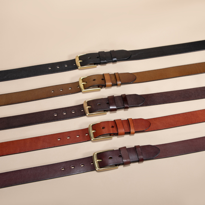 Пояс от естествена кожа – първи слой кравешка кожа, медна закопчалка с игла, ширина 2–4 см, стил винтидж