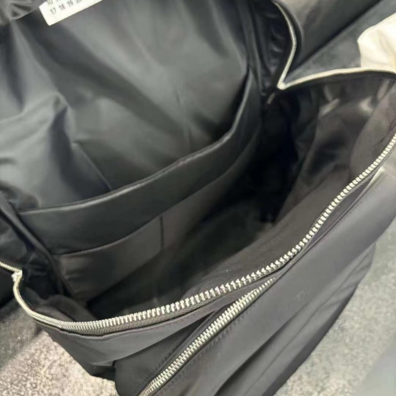 M6 Nylon ruksak za prijenosno računalo, kapacitet 20–35 L, vodootporan, zakrivljeni naramnici, gradski stil