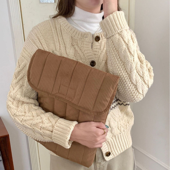 Torba za notebook Space-Cotton s quiltiranim izvezenim detaljem, Unisex, Poliester (Proljeće 2023)