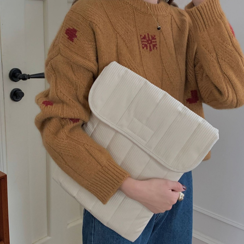 Torba za notebook Space-Cotton s quiltiranim izvezenim detaljem, Unisex, Poliester (Proljeće 2023)