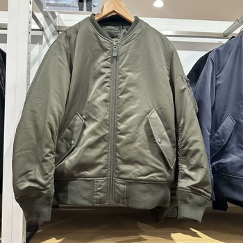 Bomber jakna u vojnom stilu s korejskim dizajnom, ovratnik rever, cijeli zip, debela izdržljiva tkanina od pamuk-poliester smjese