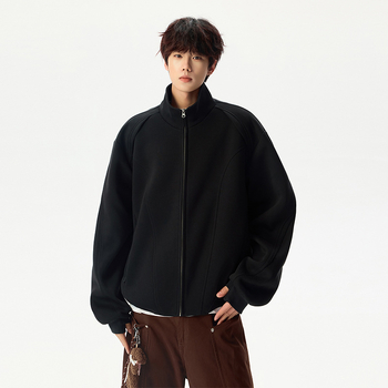 Muška jakna, opuštenog kroja, korejskog stila, stojeći ovratnik, zatvarač.