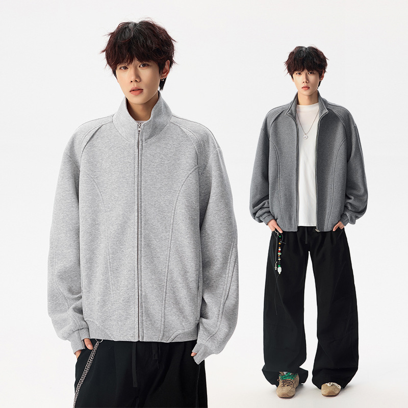 Muška jakna, opuštenog kroja, korejskog stila, stojeći ovratnik, zatvarač.