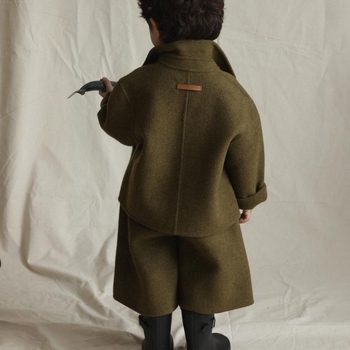 Korejskog stila dječji dvodijelni kostim od korduroja s smjesom kunićjeg krzna (<30%), dugi rukavi, kratke hlače, proljeće 2025