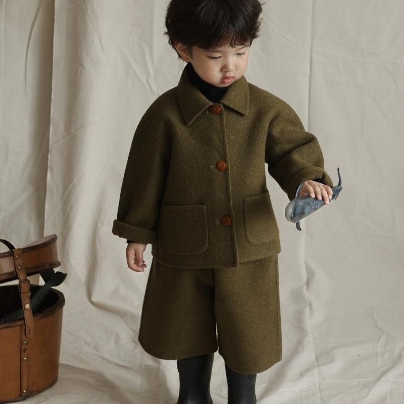 Korejskog stila dječji dvodijelni kostim od korduroja s smjesom kunićjeg krzna (<30%), dugi rukavi, kratke hlače, proljeće 2025