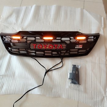 Prednja mreža od mreže s LED dekoracijom za Toyota Fortuner 2012-2014 | ABS plast | Ugradnja na rešetku | Težina 5,3 kg