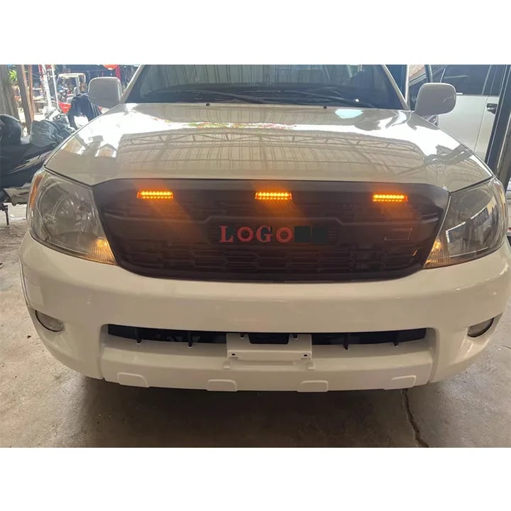 ABS műanyagból készült első grille Toyota Hilux Vigo (2008-2014) LED világítással, rögzítés a lökhárítóra
