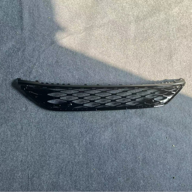 ID6 donja prednja rešetka branika - plast; montaža: branika; kompatibilno s Volkswagen ID6; mjenjač: automatski; broj dodatka: 12G853671041