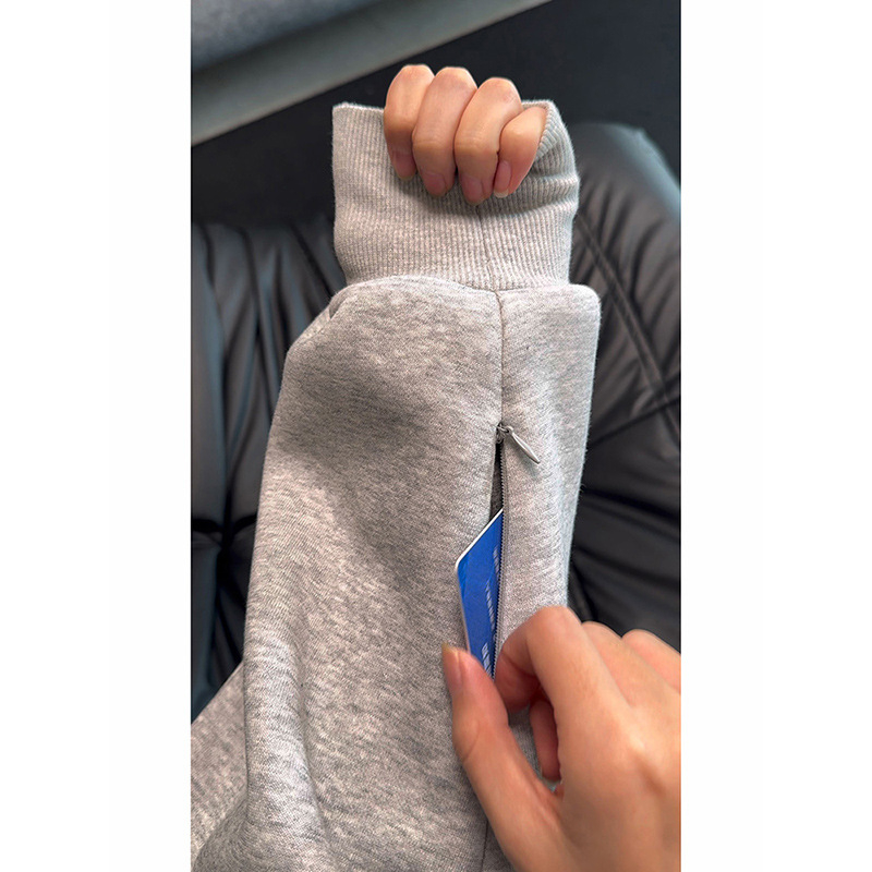 Muško jakna s kapuljačom, oversize kroj, više džepova, zatvarač, materijal od krzna kunića