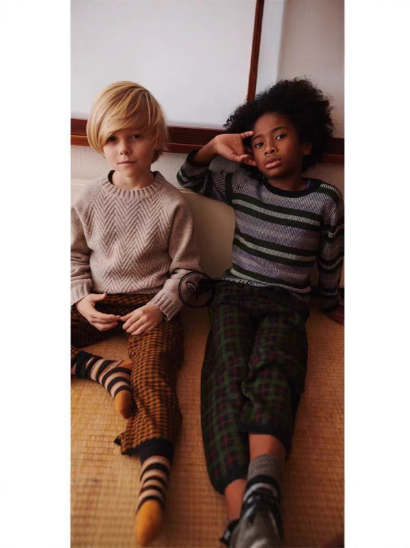 Gyerekeknek szóló pamut középméretű zokni, 3–8 éveseknek, tavasz–ősz–télre alkalmasak (Ősz 2025)