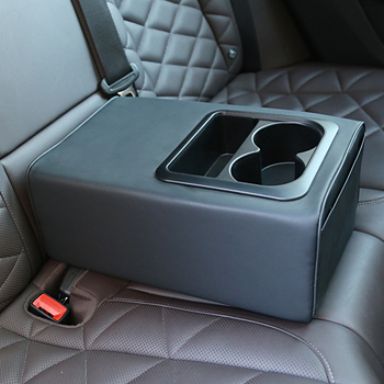 Hátsó könyöklő doboz középső pohártartóval, univerzális kompatibilitás (Márka: Sumu; Anyag: Bőr; Modell: 5016; Súly: 750 g; Telepítési támogatás)