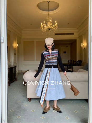 Suknja – široka A-linija, srednja duljina, elegantan uredski stil, poliestar 95%+, Zima 2025