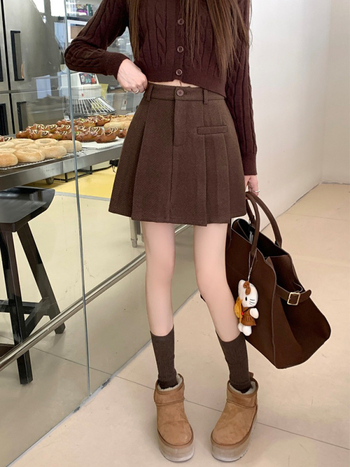 Plisirana suknja s visokim strukom, A-linija; jednofarbna; bez glačanja; materijal: poliester ≥95%