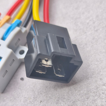 Μετατροπέας DC τάσης για ηλεκτρικό όχημα, καλώδιο με 3 εισόδους/6 εξόδους, χωρίς φθορά καλωδίου, βολτόμετρο προβολέα με άμεση εγκατάσταση