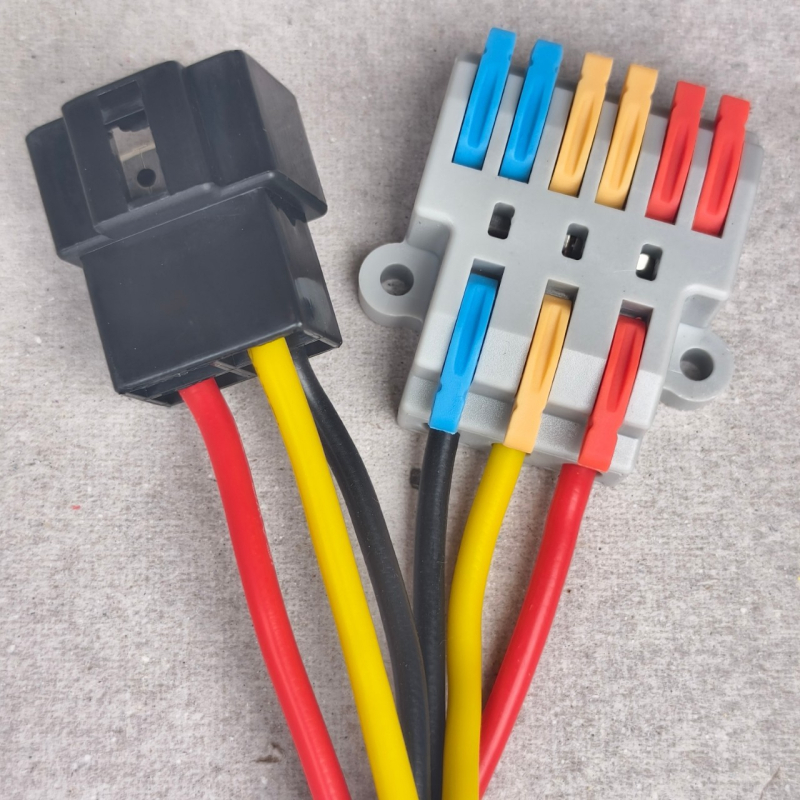 Μετατροπέας DC τάσης για ηλεκτρικό όχημα, καλώδιο με 3 εισόδους/6 εξόδους, χωρίς φθορά καλωδίου, βολτόμετρο προβολέα με άμεση εγκατάσταση